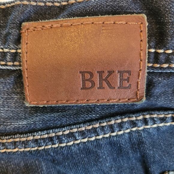 BKE Tyler Jeans Men’s 31x29 Straight Leg Blue Dark Wash Altered Hem Casual Denim - Picture 4 of 12